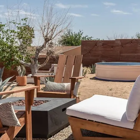 Joshua Tree - Le Tout Petit W Hot Tub Exterior photo