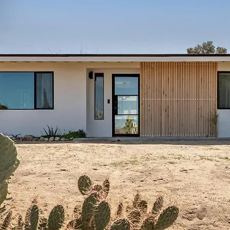 Joshua Tree - Le Tout Petit W Hot Tub Exterior photo