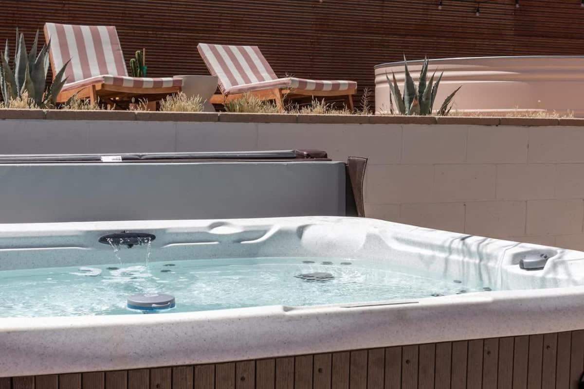 Holiday home - Le Petit W Hot Tub