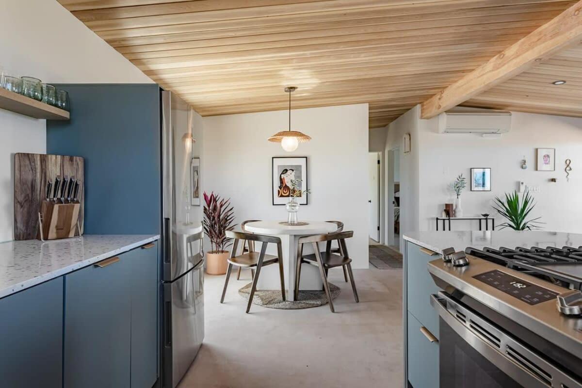 - Le Petit W Hot Tub Holiday home
